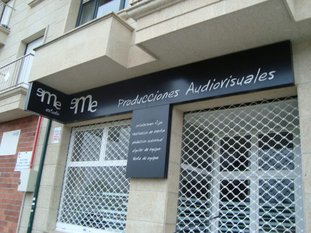 LUMINOSO COMPOSITE TEXTOS METACRILATO LED (5)