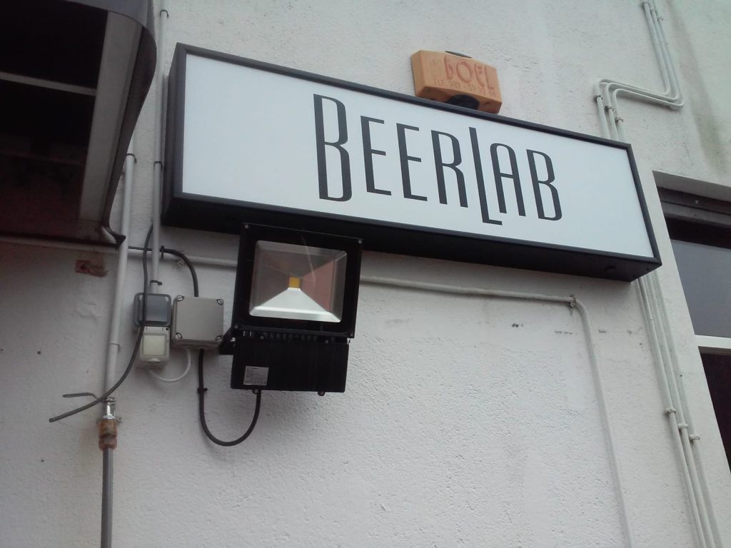 RÓTULO LUMINOSO METACRILATO (7)