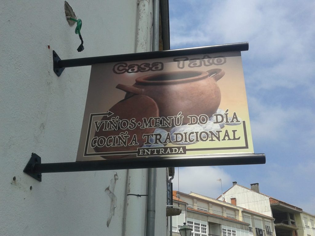 BANDEROLA SIN ILUMINACIÓN (1)